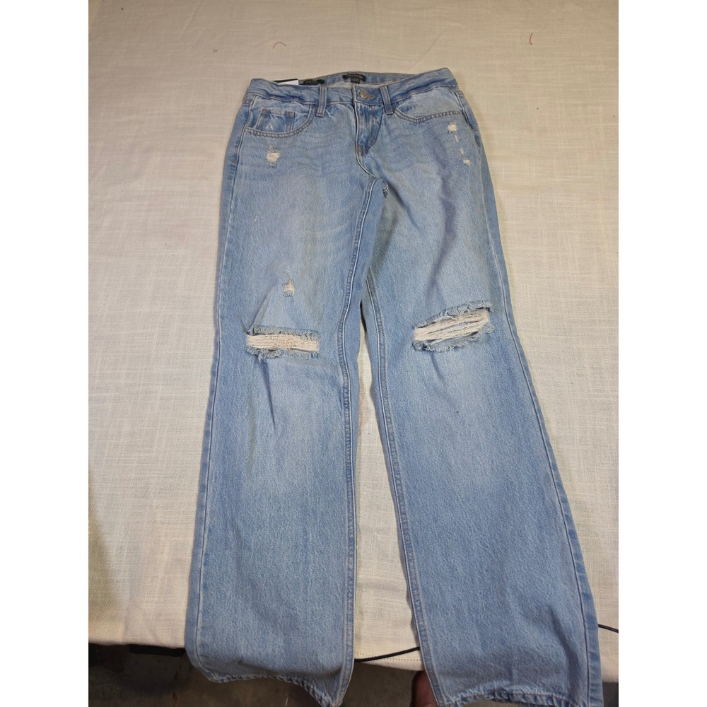 Wild Fable Light Wash Distressed Mid Rise Straight Leg Jeans Size 2/32 Denim